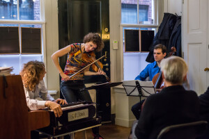Concert op de Sint Annenstraat 12, Amsterdam