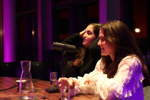 Diana Fakour en Luca van der Waals.